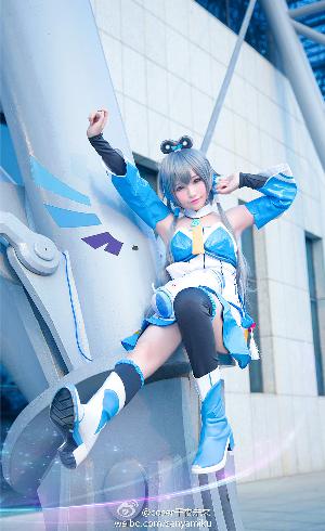 娇妻裸体交换俱乐部61